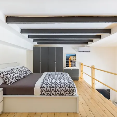 Naiva 2 Apartman Nápoly